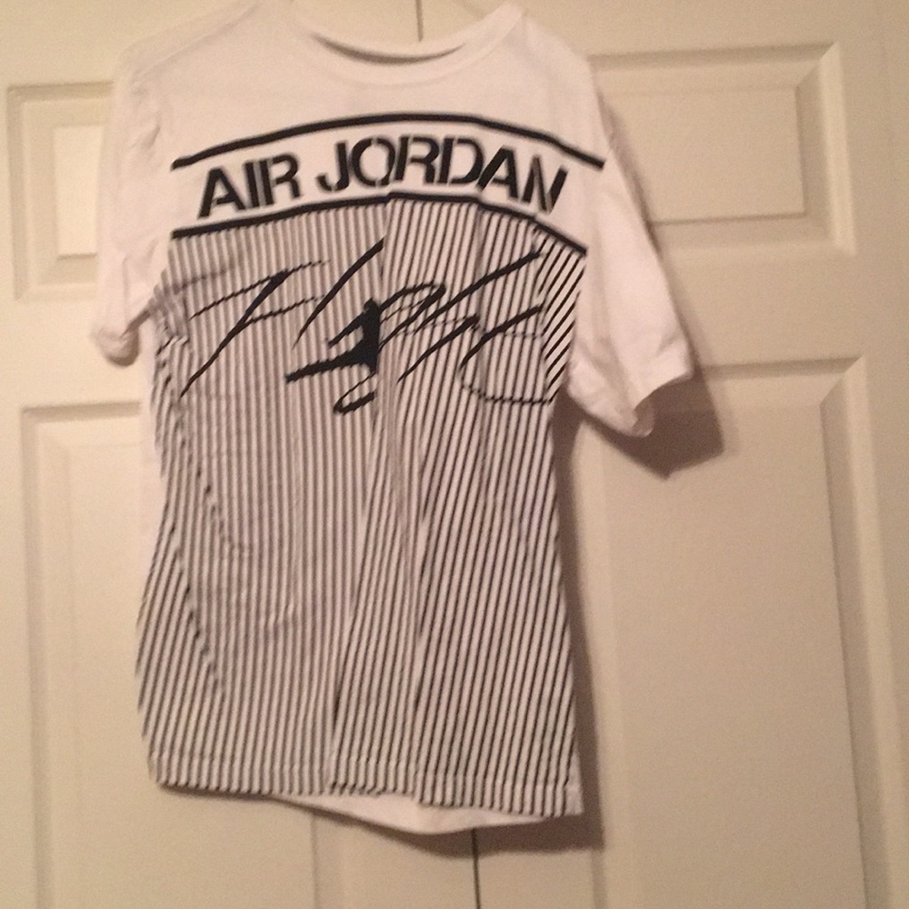 Air Jordan vertical stripe t shirt